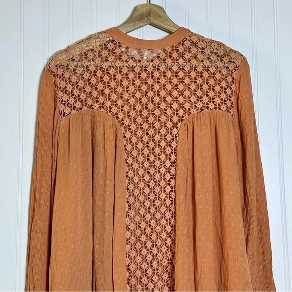 Free People "The Best" Crochet Button Front Top Size Large Long Sleeves Casual - Picture 9 of 10